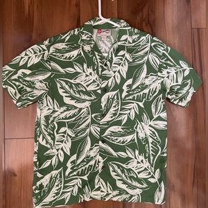 Authentic Hilo Hattie Aloha Shirt. Green and cream. Kids size large.